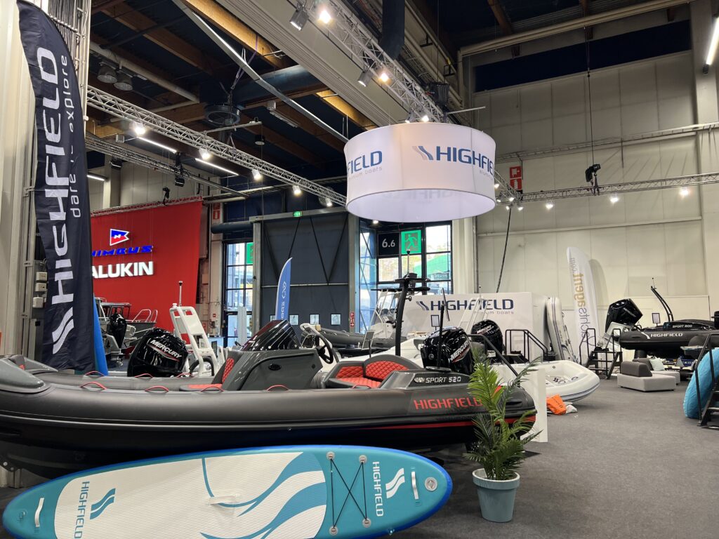 Highfield Boatsin osasto Venemessuilla 2023