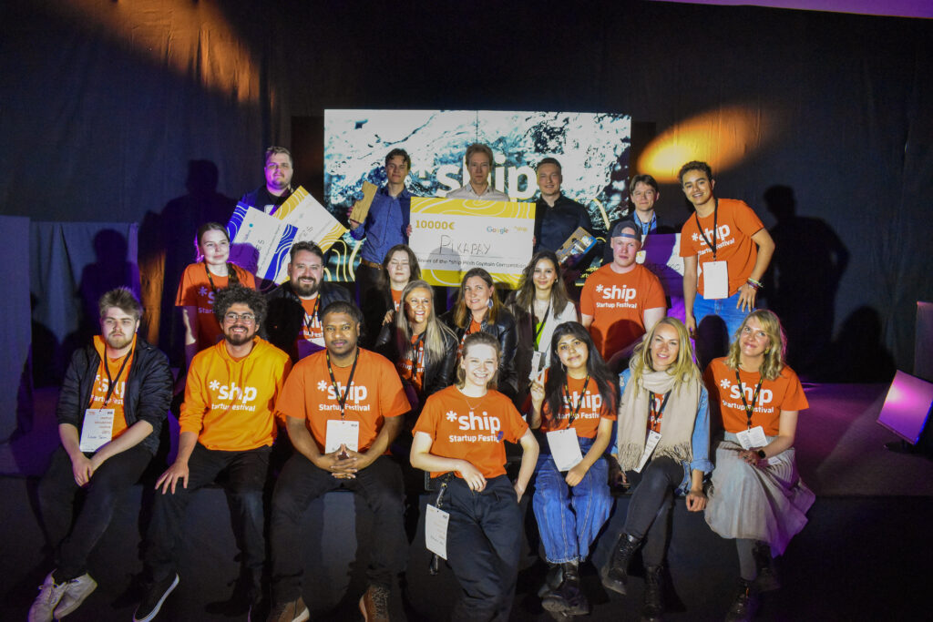 *ship Startup Festival tuotantotiimiä