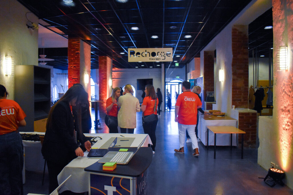 *ship Startup Festival lounge